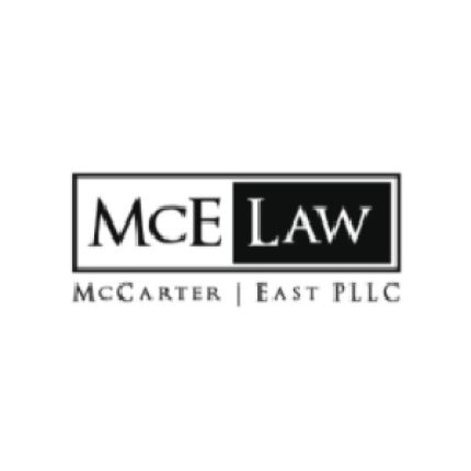 Logótipo de McCarter | East PLLC