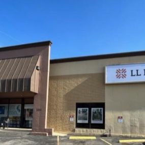 LL Flooring #1043 San Antonio | 2200-2 NW Loop 410 | Storefront