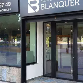fachada-azulejos-blanquer.jpg