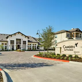 Camden La Frontera Community Entry