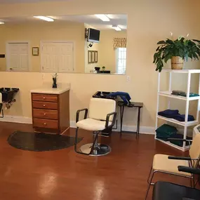 Full-Service Beauty and Barber Salon