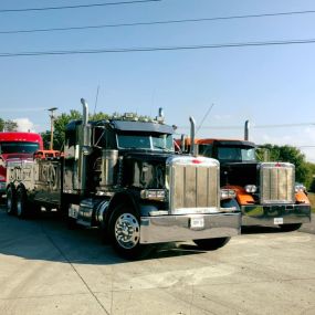 Call now for heavy-duty towing service!