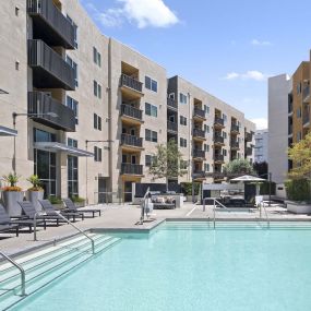 camden glendale apartments los angeles ca pool