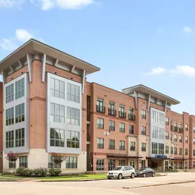 Exterior of Camden Plaza in Houston, TX