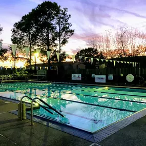 The Memorial Athletic Club and Aquatic Center is a high quality health and fitness center located in West Houston, Texas. Our no-contract philosophy contributes to quality health programs around our aerobics classes, cardiovascular and fitness centers, aquatic center, racquetball facility, and spinning classes.