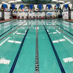 The Memorial Athletic Club and Aquatic Center is a high quality health and fitness center located in West Houston, Texas. Our no-contract philosophy contributes to quality health programs around our aerobics classes, cardiovascular and fitness centers, aquatic center, racquetball facility, and spinning classes.