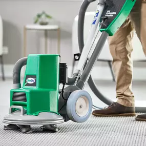 Tech doing carpet cleaning Omaha, NE