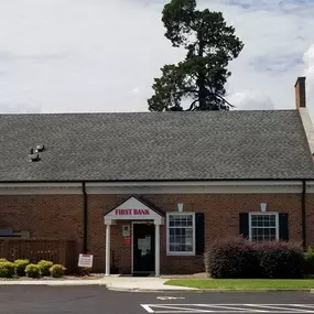 Come visit the First Bank Kenansville branch on Main Street. Your local team will provide expert financial advice, flexible rates, business solutions, and convenient mobile options.