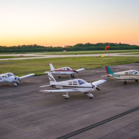 Flight school in the Memphis area with rental planes at the West Memphis airport and Fayette County airport.