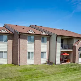 Creekside Apartments Exterior