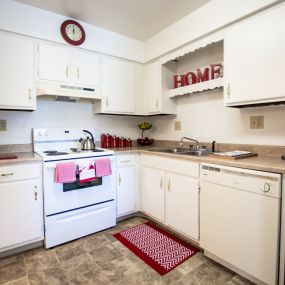 Lake Camelot Apartments Interior Kitchen