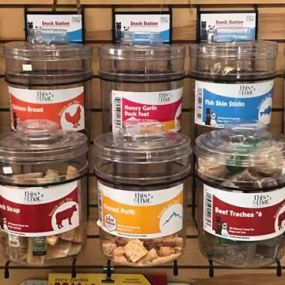 Need Raw diet for your pets? Paws On the Avenue in Lake Worth has the largest selection of raw diets with a strong emphasis on holistic on natural care. Homeopathic and herbal remedies.