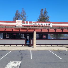 LL Flooring #1401 Elk Grove | 8777 Elk Grove Boulevard | Storefront