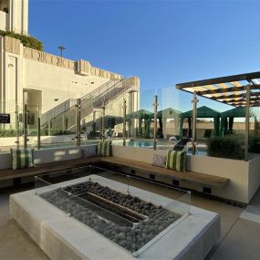 Terrace at The Mansfield at Miracle Mile