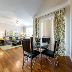 Bild von Aventura on Briar Forest
