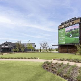 Local PGA golf course and Omni resort close to Camden Panther Creek apartments in Frisco, TX