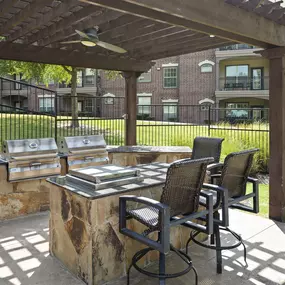 Outdoor barbeque grills