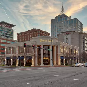 Town Center TowneBank Banking Location