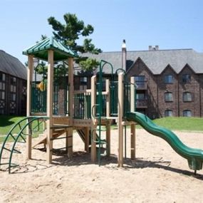 Candlewyck Apartments Playground