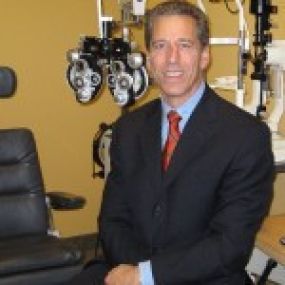 Eye Doctor Paul Naftali, O.D.