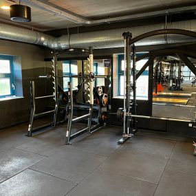 Basic-Fit Enschede Wesselerbrinklaan 24/7 - Free weight zone