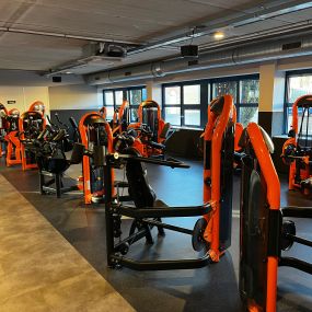 Basic-Fit Enschede Wesselerbrinklaan 24/7 - strength zone