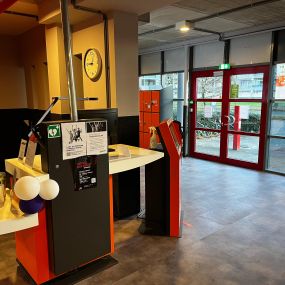 Basic-Fit Enschede Wesselerbrinklaan 24/7 - balie