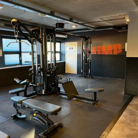 Basic-Fit Enschede Wesselerbrinklaan 24/7 - Free weight zone