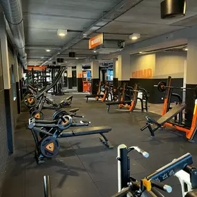 Basic-Fit Enschede Wesselerbrinklaan 24/7 - Free weight zone