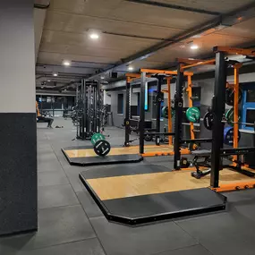 Basic-Fit Enschede Wesselerbrinklaan 24/7 - Free weight zone