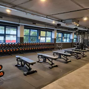 Basic-Fit Enschede Wesselerbrinklaan 24/7 - Free weight zone