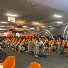 Basic-Fit Spijkenisse A.M. de Jongstraat 24/7 - cardio