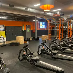 Basic-Fit Spijkenisse A.M. de Jongstraat 24/7 -cardio