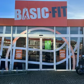 Basic-Fit Spijkenisse A.M. de Jongstraat 24/7 - entree