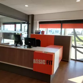 Basic-Fit Almelo Stadionlaan 24/7 - balie