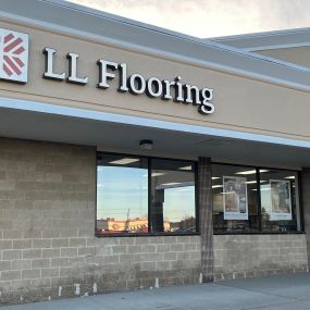 LL Flooring #1284 Middletown | 400 Route 211 E | Storefront