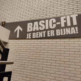 Basic-Fit Eindhoven Vijfkamplaan 24/7 - ingang uitleg