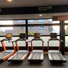 Basic-Fit Apeldoorn Schorpioenstraat 24/7 - cardio