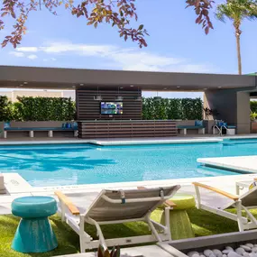 Seventh Floor Amenity Deck with Outdoor Kitchen Bar and Heated Pool at Camden Lake Eola apartments in Orlando, FL