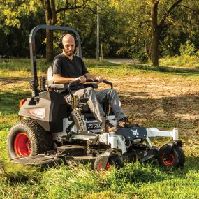 A Bobcat ZT7000 zero-turn mower