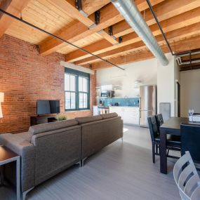 Bild von 381 Congress Lofts