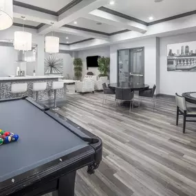 Resident Lounge with billiards and poker tables at Camden City Centre Apartments in Midtown Houston, Tx