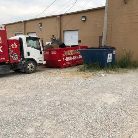 Exterior Junk King St. Louis South office