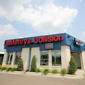 Bild von LaMettry's Collision, Inc. of Bloomington