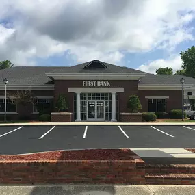 Bild von First Bank - Elizabethtown, NC