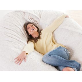 Bild von Lovesac in Best Buy Tuttle Crossing