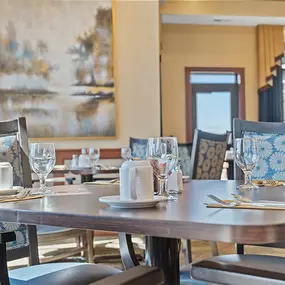 Connect, relax, and thrive at Lexington Pointe Senior Living. Located in the heart of Eagan, we offer the best in senior living amenities and care.