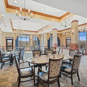 Lexington Pointe Senior Living is your gateway to a fulfilling senior life. Located in Eagan, we provide the care and support you need to enjoy every moment.