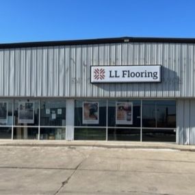 LL Flooring #1092 Fort Wayne | 2639 Goshen Road | Storefront