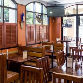 Los Reyes Restaurante Y Cantina Vacaville table dining
